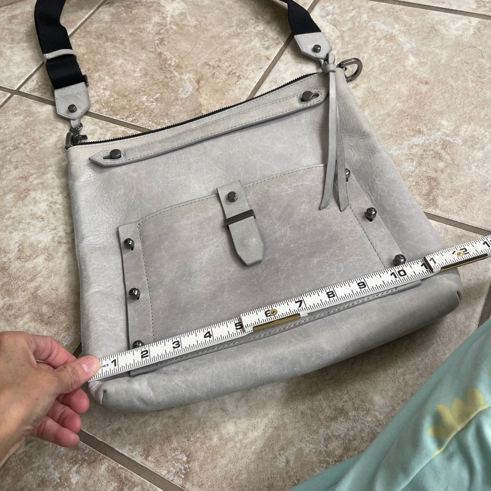 Botkier New York Light Gray Leather Crossbody Bag Studded Messenger Gunmetal EUC - Picture 4 of 14